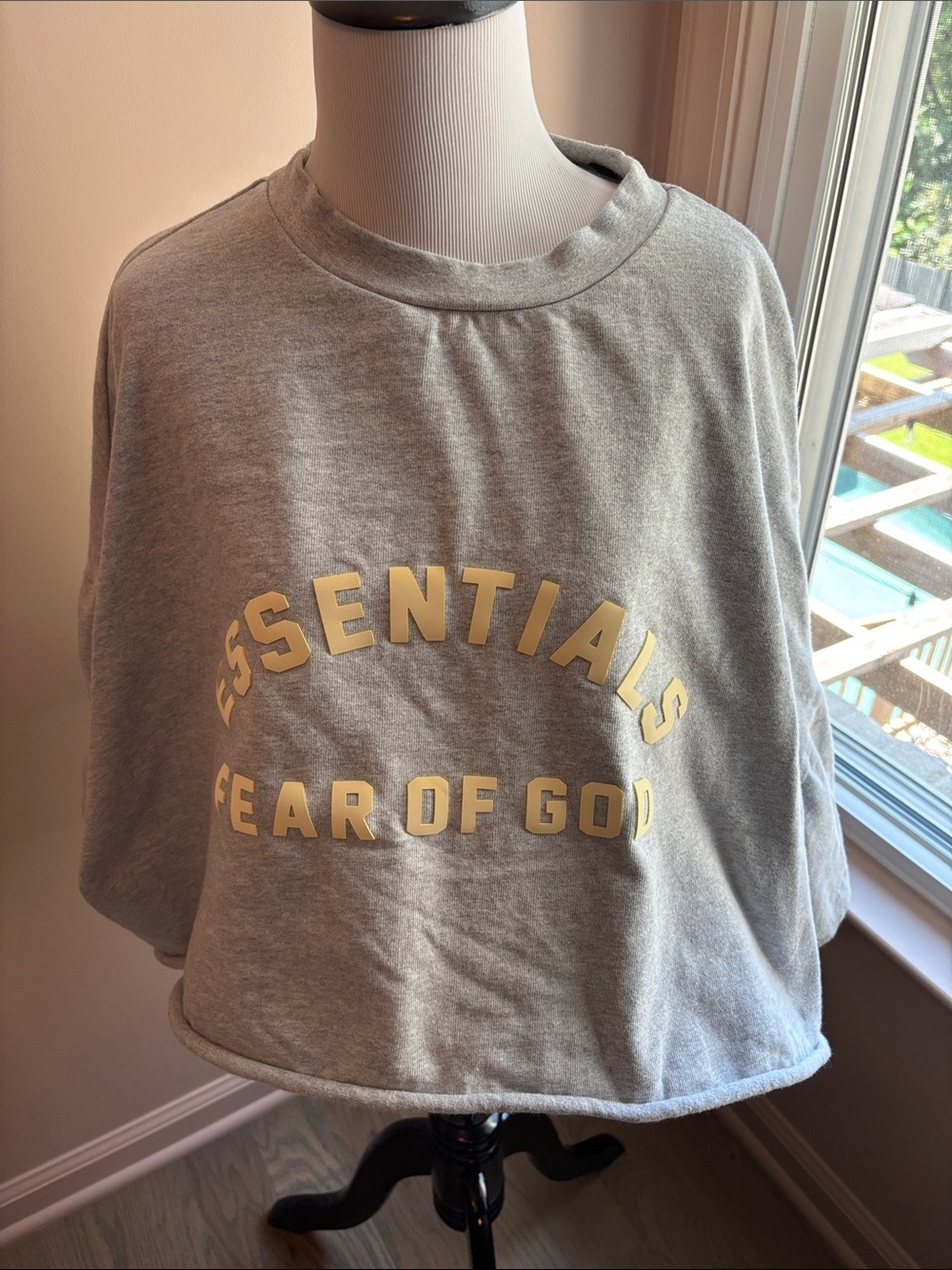 ESSENTIALS FEAR OF GOD Cut-Off Sweatshirt XL